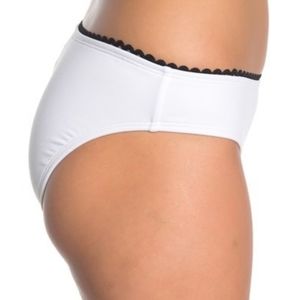 Scalloped Crochet Trim Hipster Bikini Bottoms